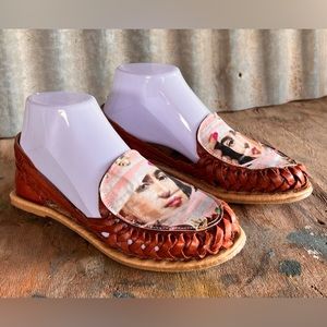 FRIDA CALO WOMEN'S CLOSED TOE HUARACHE SANDALS